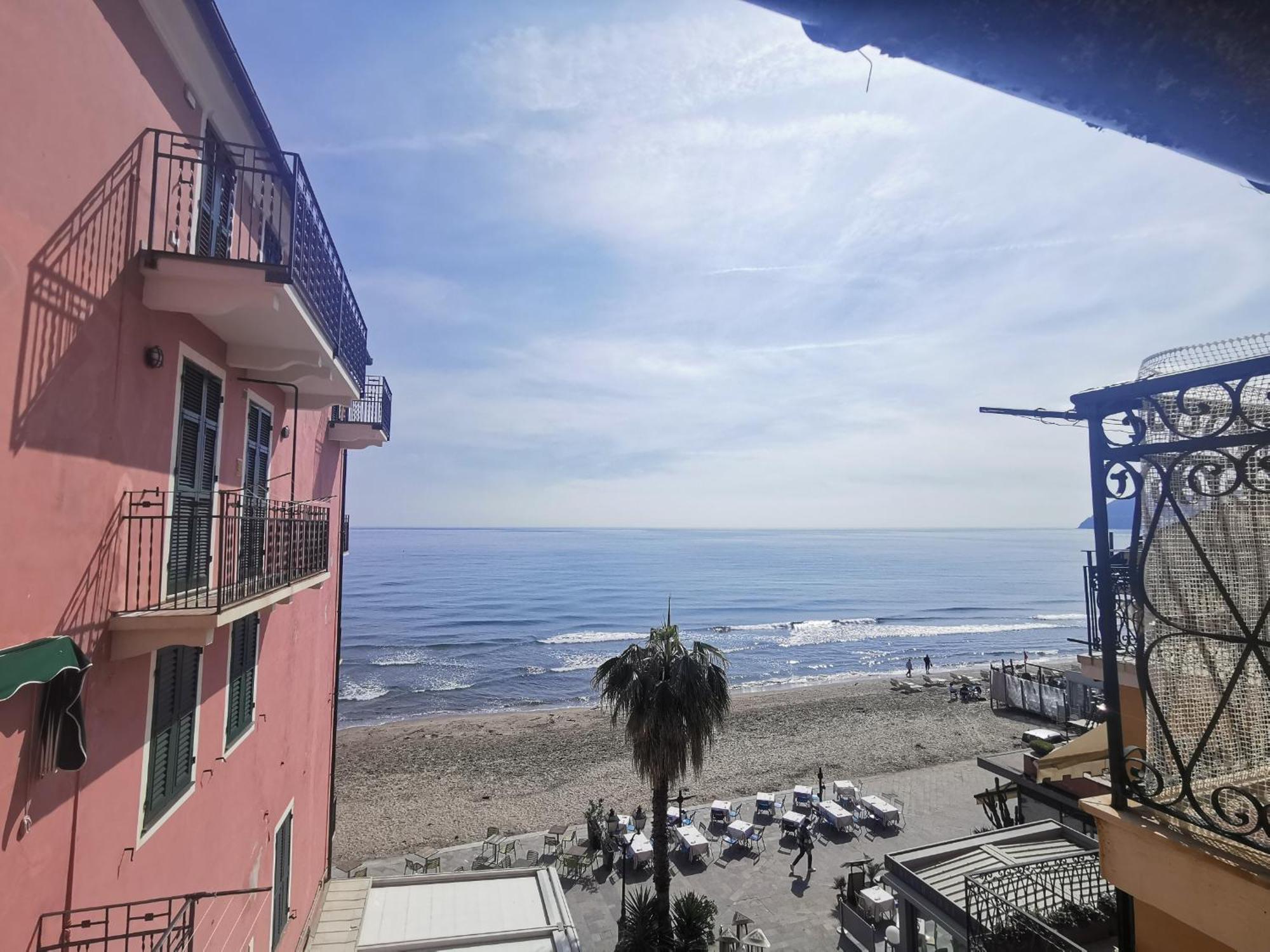Casa Smile Apartment Alassio Exterior photo